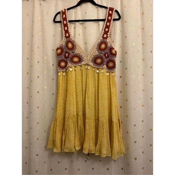 Zara Dresses & Skirts - Zara XLarge crochet dress - Light Yellow